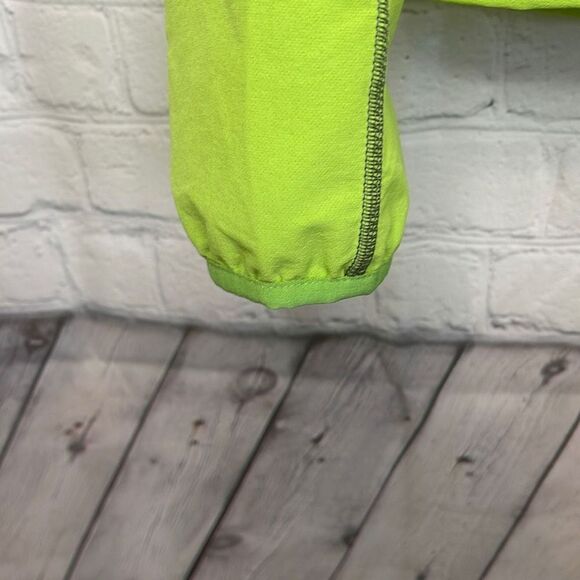Eddie Bauer Women’s Neon Green and Gray Lightweight size Medium - Picture 3 of 6